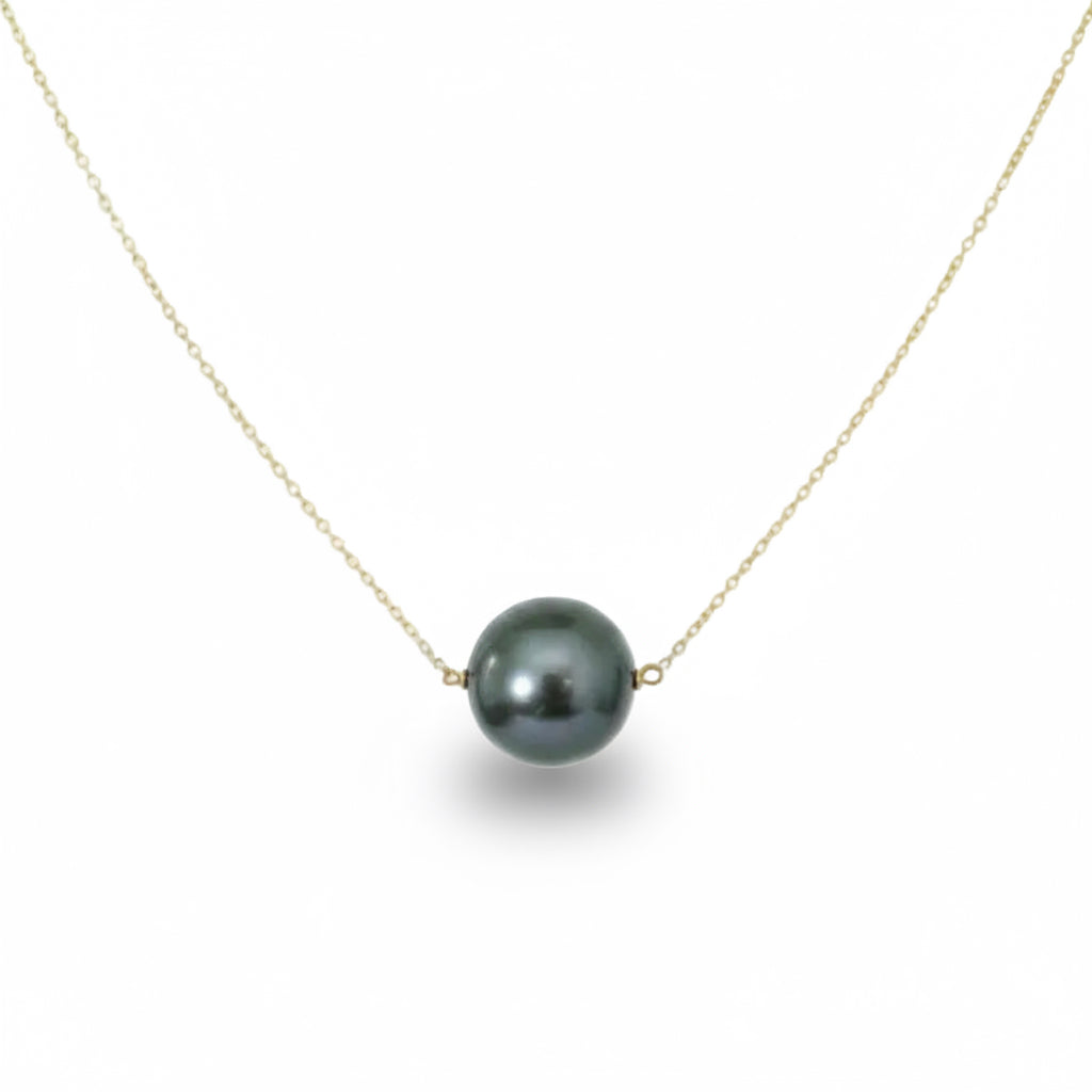 Simple Pearl Necklace